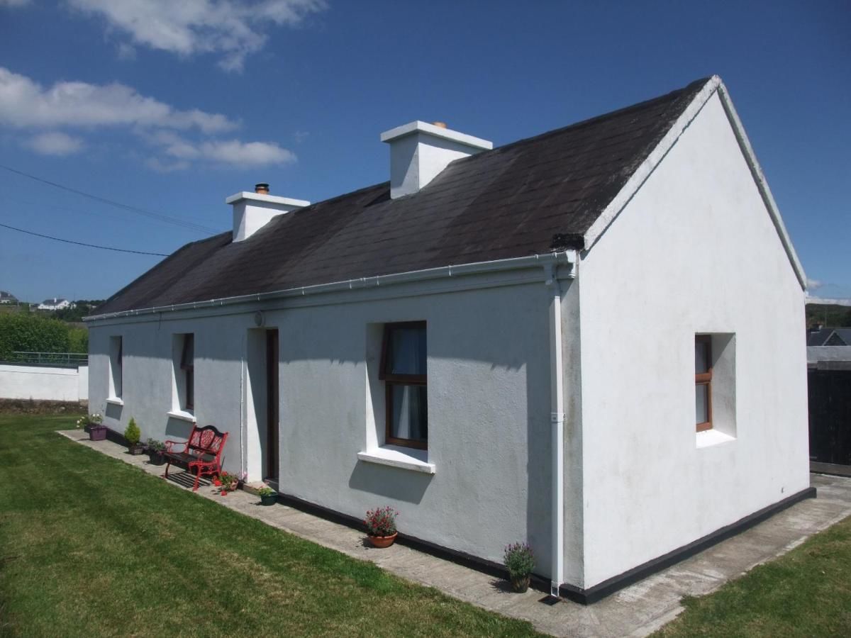 Дома для отпуска Achill Cottages Achill Sound