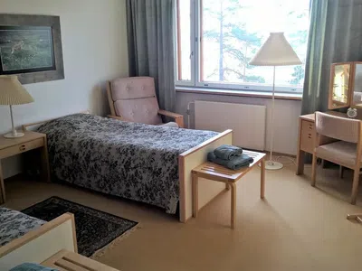 Отель Club House Hotelli Kaipolan Ranta Йямся Двухместный номер с 2 отдельными кроватями и видом на озеро-2