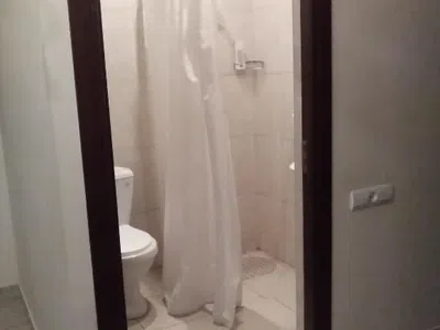 Отель Comfort House Hotel and Tours Ереван Двухместный номер с 1 кроватью и собственной ванной комнатой-16