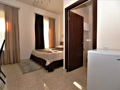 Отель Comfort House Hotel and Tours Ереван Двухместный номер с 1 кроватью и собственной ванной комнатой-2