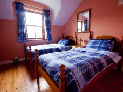 Дома для отпуска Achill Cottages Achill Sound Коттедж с 3 спальнями-3