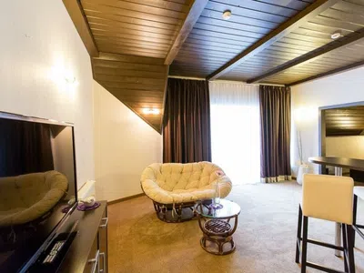 Гостиница Hotel&SPA Лафер Ренессанс 4 Сергиев Посад Номер люкс (мансарда)-2
